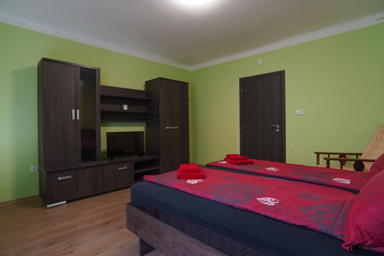 Lia Appartement Pécs